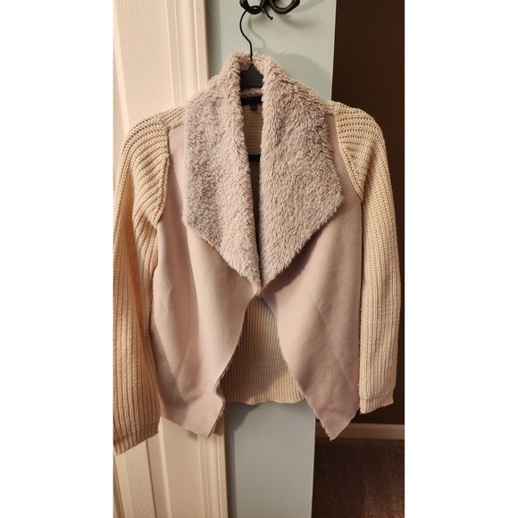 Sweaters - Womens Sweater Size Small Faux Fur Collar Cardigan Open Front‎ Beige Sweater